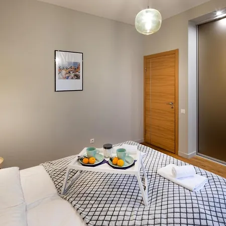 아파트 Old Loft Interior Style With 2 Bedrooms 리가