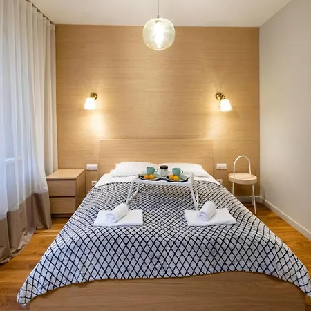Old Loft Interior Style With 2 Bedrooms *