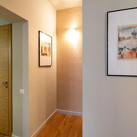 Old Loft Interior Style With 2 Bedrooms